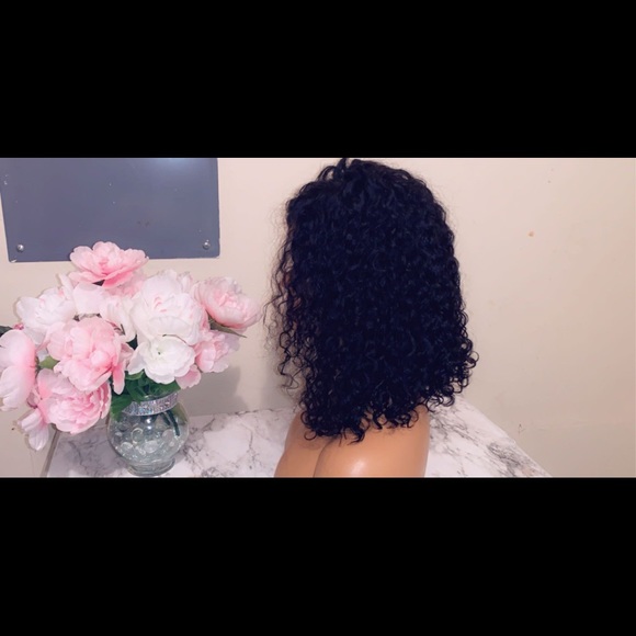 16’ Gorgeous 100% glueless 4x4 lace closure wig. - Picture 5 of 10